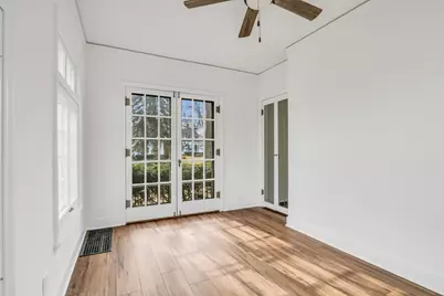 526 W Jackson Street, Woodstock, IL 60098 - Photo 13