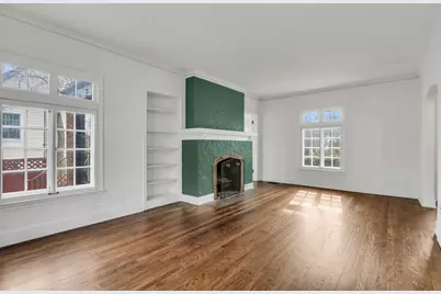 526 W Jackson Street, Woodstock, IL 60098 - Photo 9