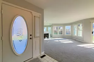 325 Satinwood Ct S, Buffalo Grove, IL 60089 - Photo 3