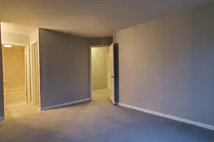 325 Satinwood Ct S, Buffalo Grove, IL 60089 - Photo 13