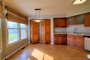 325 Satinwood Ct S, Buffalo Grove, IL 60089 - Photo 9