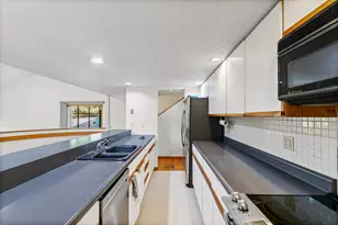 [Address not provided], Champaign, IL 61821 - Photo 9