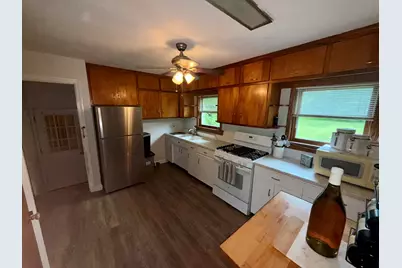 1270 Benson Lane, Green Oaks, IL 60048 - Photo 3