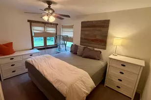 1270 Benson Ln, Green Oaks, IL 60048 - Photo 7