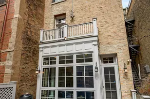 75 E Elm St, Chicago, IL 60611 - Photo 21