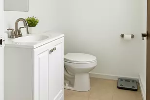 302 Channel Dr, Island Lake, IL 60042 - Photo 3