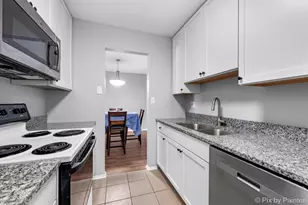 4714 Northfox Ln, McHenry, IL 60050 - Photo 7