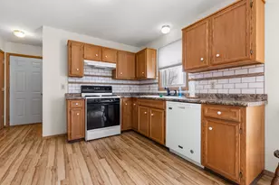 4193 Old Gate Rd, Rockford, IL 61109 - Photo 3