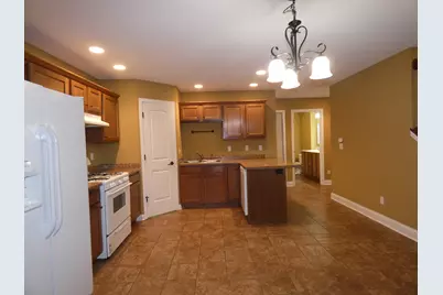 627 N Edgemere Drive, Bourbonnais, IL 60914 - Photo 11