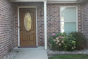 627 N Edgemere Dr, Bourbonnais, IL 60914 - Photo 3