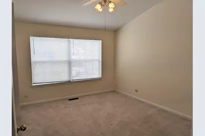 692 Silk Oak Lane, Crystal Lake, IL 60014 - Photo 9