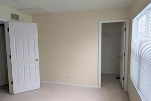 692 Silk Oak Ln, Crystal Lake, IL 60014 - Photo 15