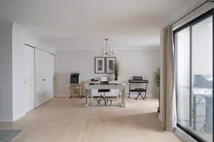 448 Raintree Ct, Glen Ellyn, IL 60137 - Photo 5