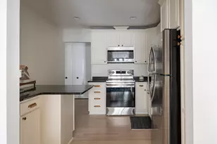 448 Raintree Ct, Glen Ellyn, IL 60137 - Photo 11