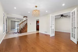 9 Edgewood Rd, Vernon Hills, IL 60061 - Photo 21