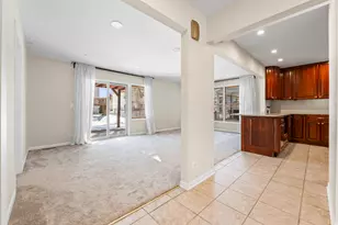 9 Edgewood Rd, Vernon Hills, IL 60061 - Photo 5