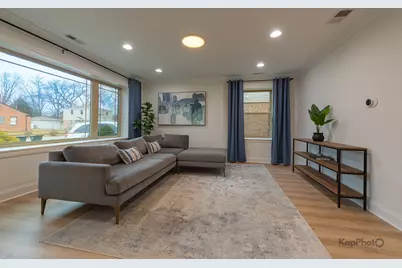 8237 N Newland Avenue, Niles, IL 60714 - Photo 7