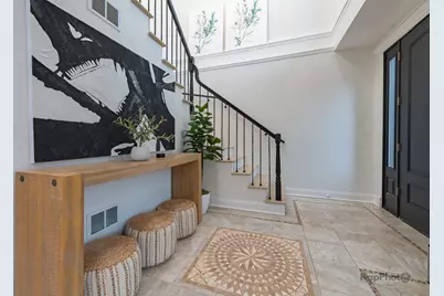 8237 N Newland Avenue, Niles, IL 60714 - Photo 3