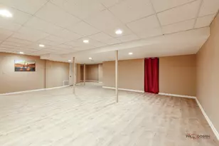 1551 Crowfoot Cir N, Hoffman Estates, IL 60169 - Photo 31