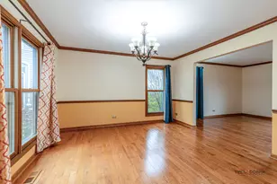 1551 Crowfoot Cir N, Hoffman Estates, IL 60169 - Photo 9