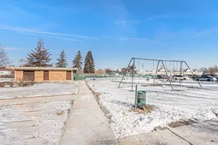 1320B Lore Ln, Lombard, IL 60148 - Photo 15