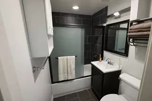 4718 5 N Beacon St, Chicago, IL 60640 - Photo 5