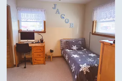 8027 W Churchill Avenue, Niles, IL 60714 - Photo 17