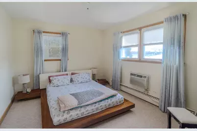 8027 W Churchill Avenue, Niles, IL 60714 - Photo 7