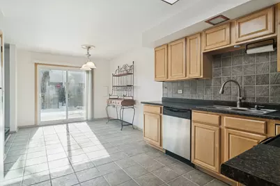 1533 N Arlington Heights Road #D, Arlington Heights, IL 60004 - Photo 3