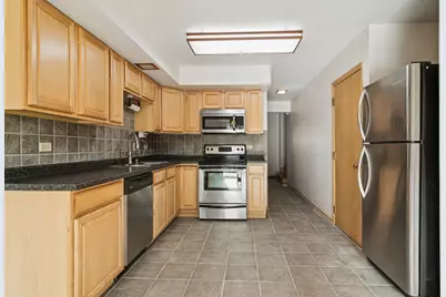 1533 N Arlington Heights Road #D, Arlington Heights, IL 60004 - Photo 5