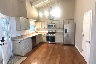 2211 Benjamin Ln, Bloomington, IL 61701 - Photo 9