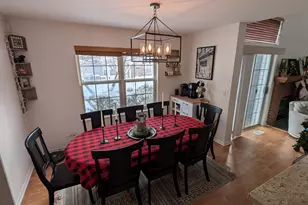 121 Crescent Ln, Schaumburg, IL 60193 - Photo 15