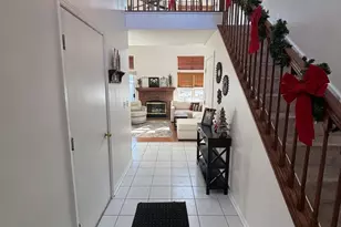 121 Crescent Ln, Schaumburg, IL 60193 - Photo 3