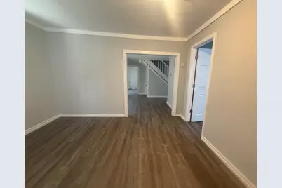 557 W Water Street, Waukegan, IL 60085 - Photo 3