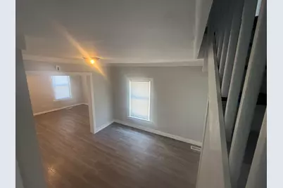 557 W Water Street, Waukegan, IL 60085 - Photo 5