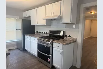 557 W Water Street, Waukegan, IL 60085 - Photo 7