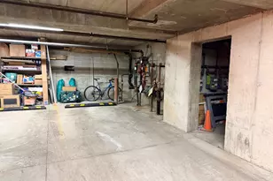 625 W Patterson Ave, Chicago, IL 60613 - Photo 25