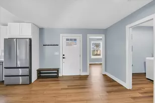 313 E Overton St, Tuscola, IL 61953 - Photo 7