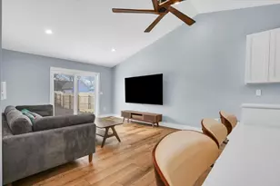 313 E Overton St, Tuscola, IL 61953 - Photo 11