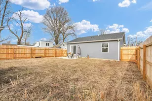 313 E Overton St, Tuscola, IL 61953 - Photo 27