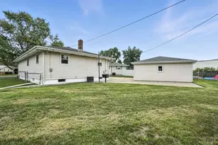 3312 E 170th St, Lansing, IL 60438 - Photo 9