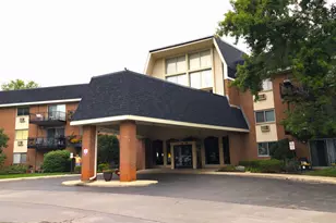 1188 Royal Glen Dr, Glen Ellyn, IL 60137 - Photo 1