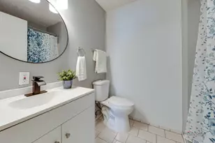 800 Brook Dr, Streamwood, IL 60107 - Photo 25