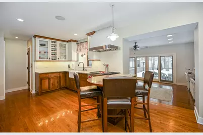 563 Taylor Avenue, Glen Ellyn, IL 60137 - Photo 11