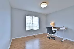 284 Bingham Cir, Mundelein, IL 60060 - Photo 23