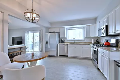 284 Bingham Circle, Mundelein, IL 60060 - Photo 3