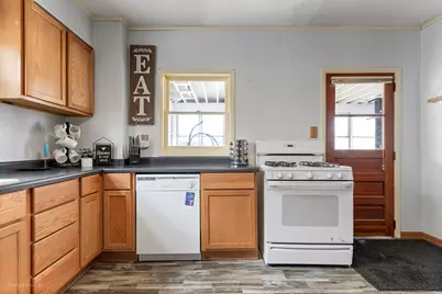 733 N 13th Street, Dekalb, IL 60115 - Photo 9