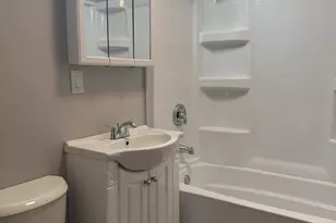 1124 E 1st Ave, Monmouth, IL 61462 - Photo 9