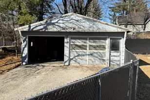 1124 E 1st Ave, Monmouth, IL 61462 - Photo 17