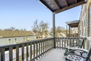 3108 W Belle Plaine Ave, Chicago, IL 60618 - Photo 17